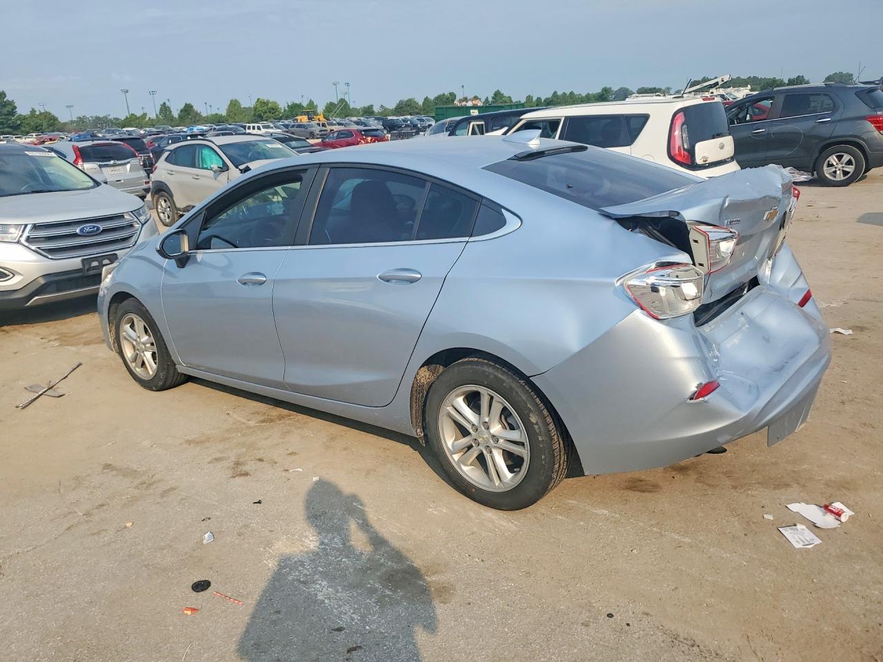 2017 Chevrolet Cruze Lt - Фото 2