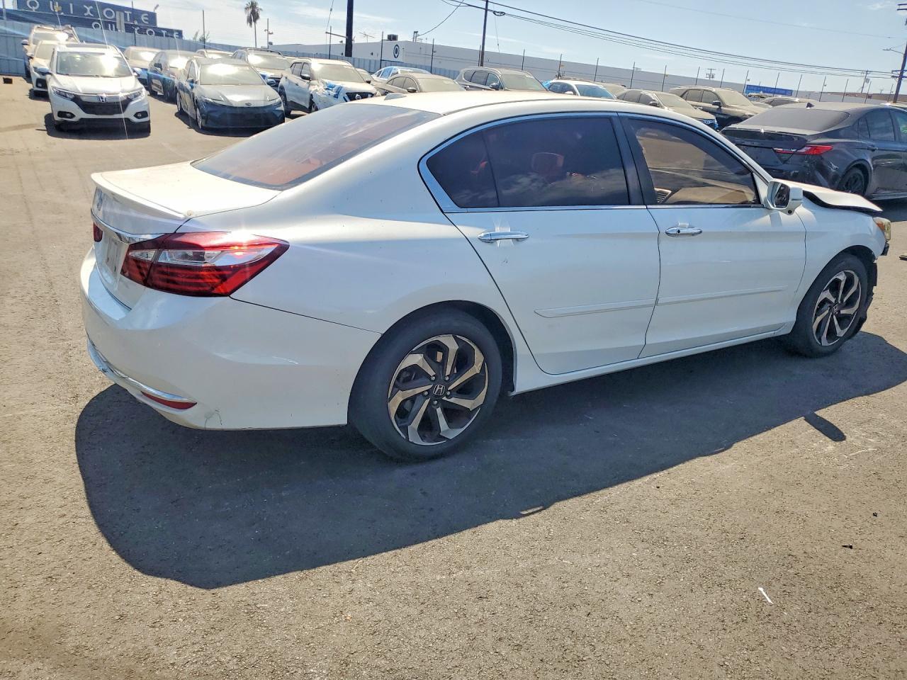 2017 Hond Accord - Фото 3