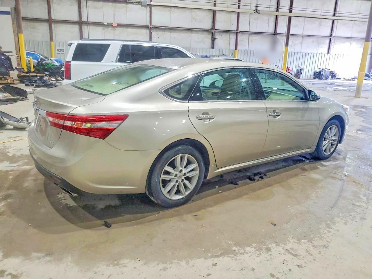 2013 Toyota Avalon Xle Premium - Image 3