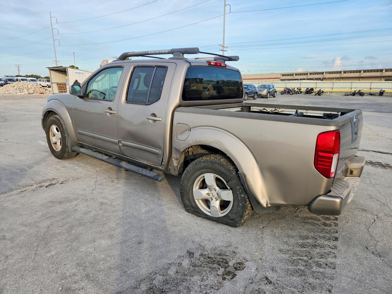 2007 Nissan Frontier Se - Фото 2