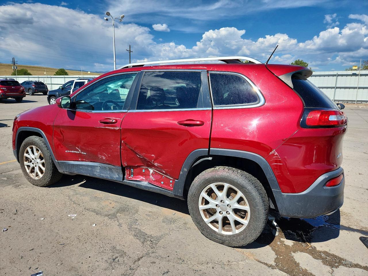 2015 Jeep Cherokee Latitude - Фото 2