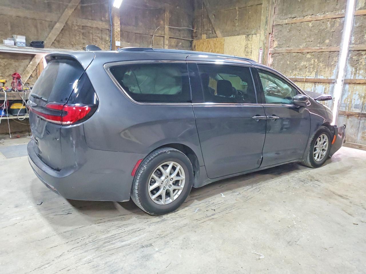 2022 Chrysler Pacifica Touring L - Фото 3