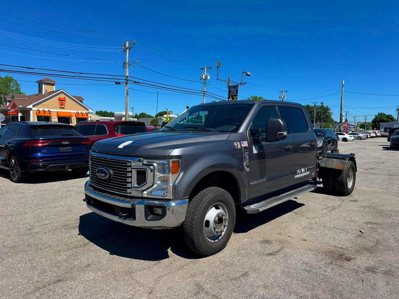 2022 Ford F350 Super Duty - Фото 2