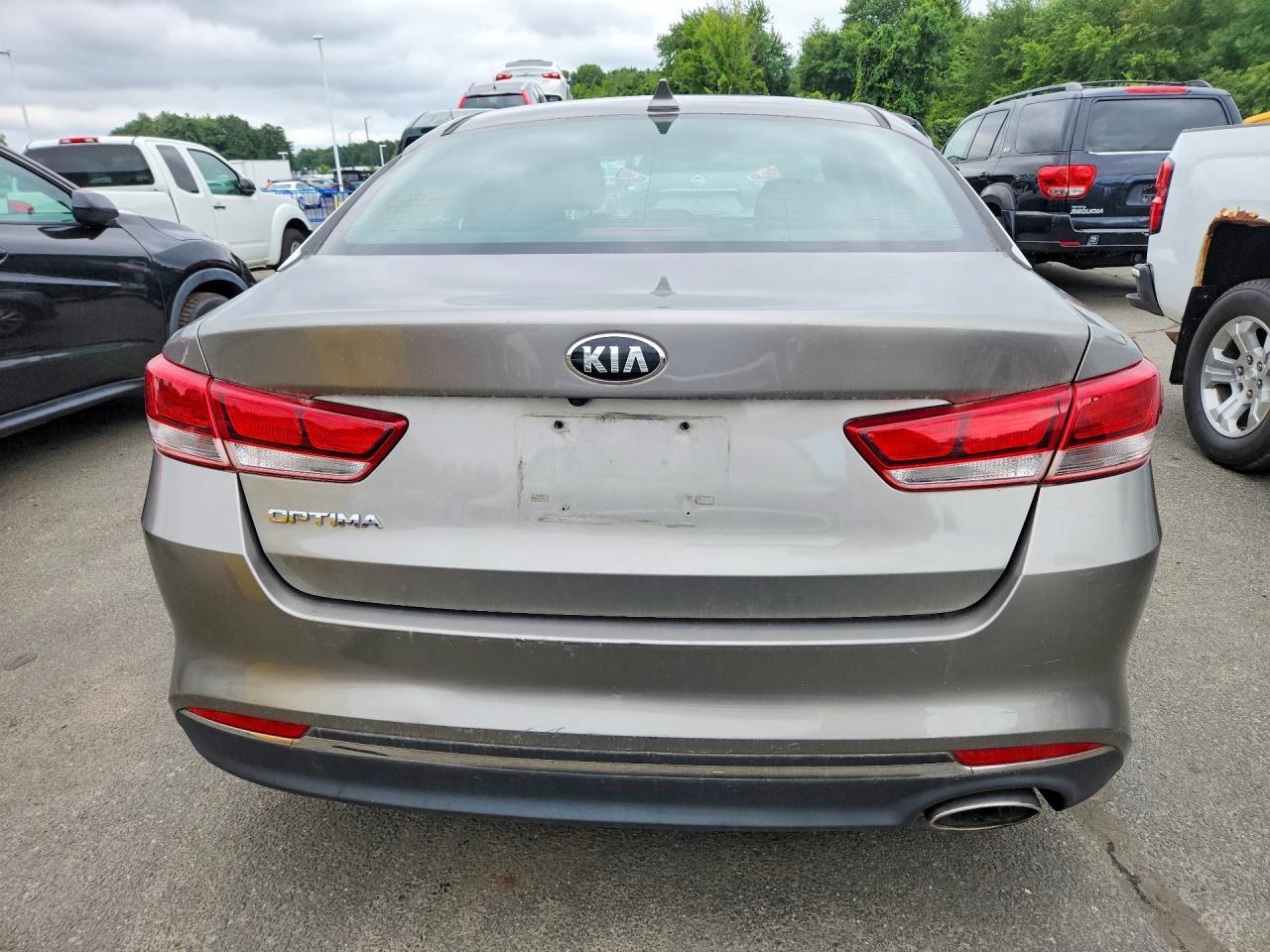 2017 Kia Optima Lx - Image 6