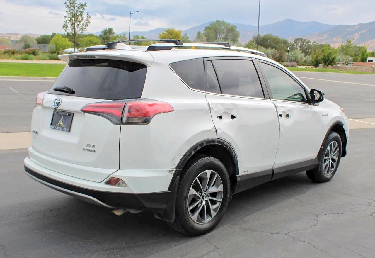 2017 Toyota Rav4 Hybrid Xle - Фото 3