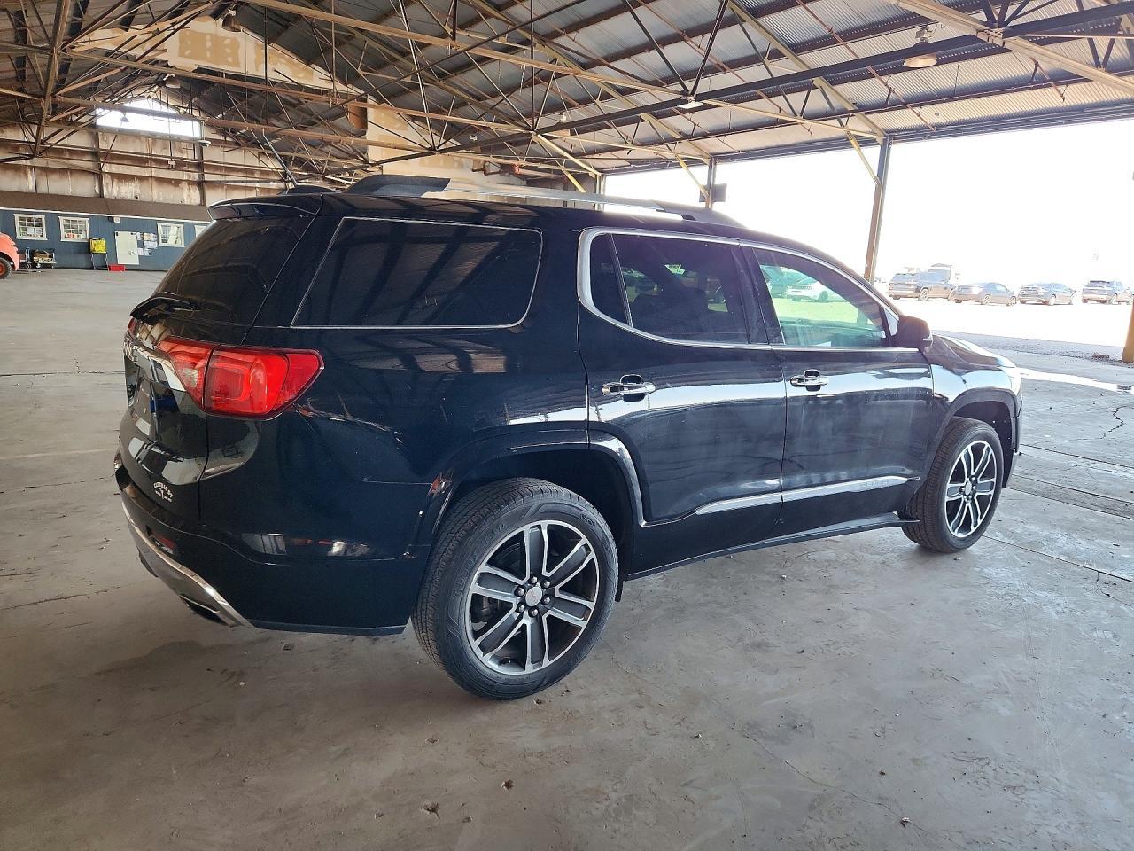 2019 GMC Acadia Denali - Фото 3