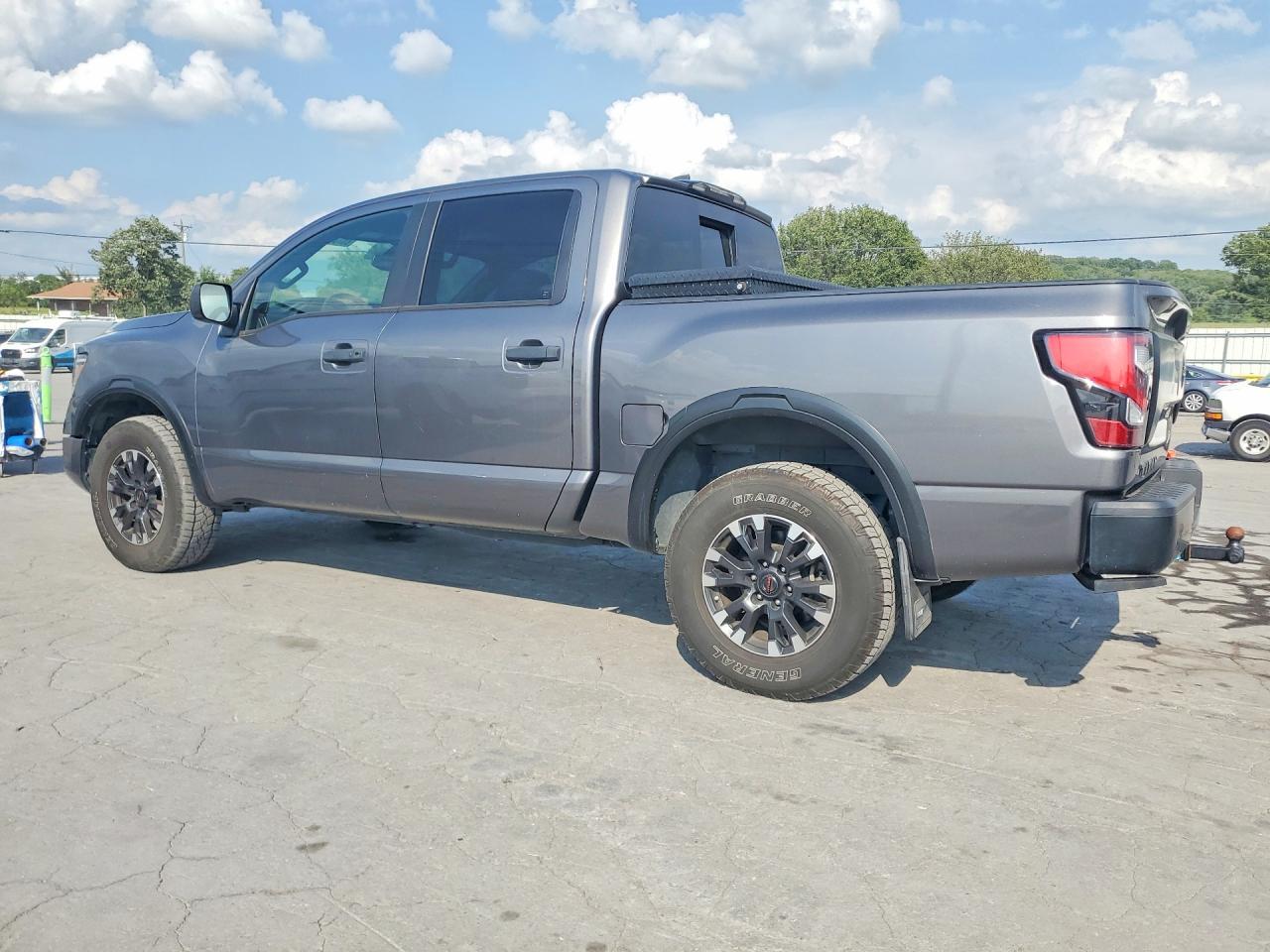 2022 Nissan Titan Pro-4X - Image 2