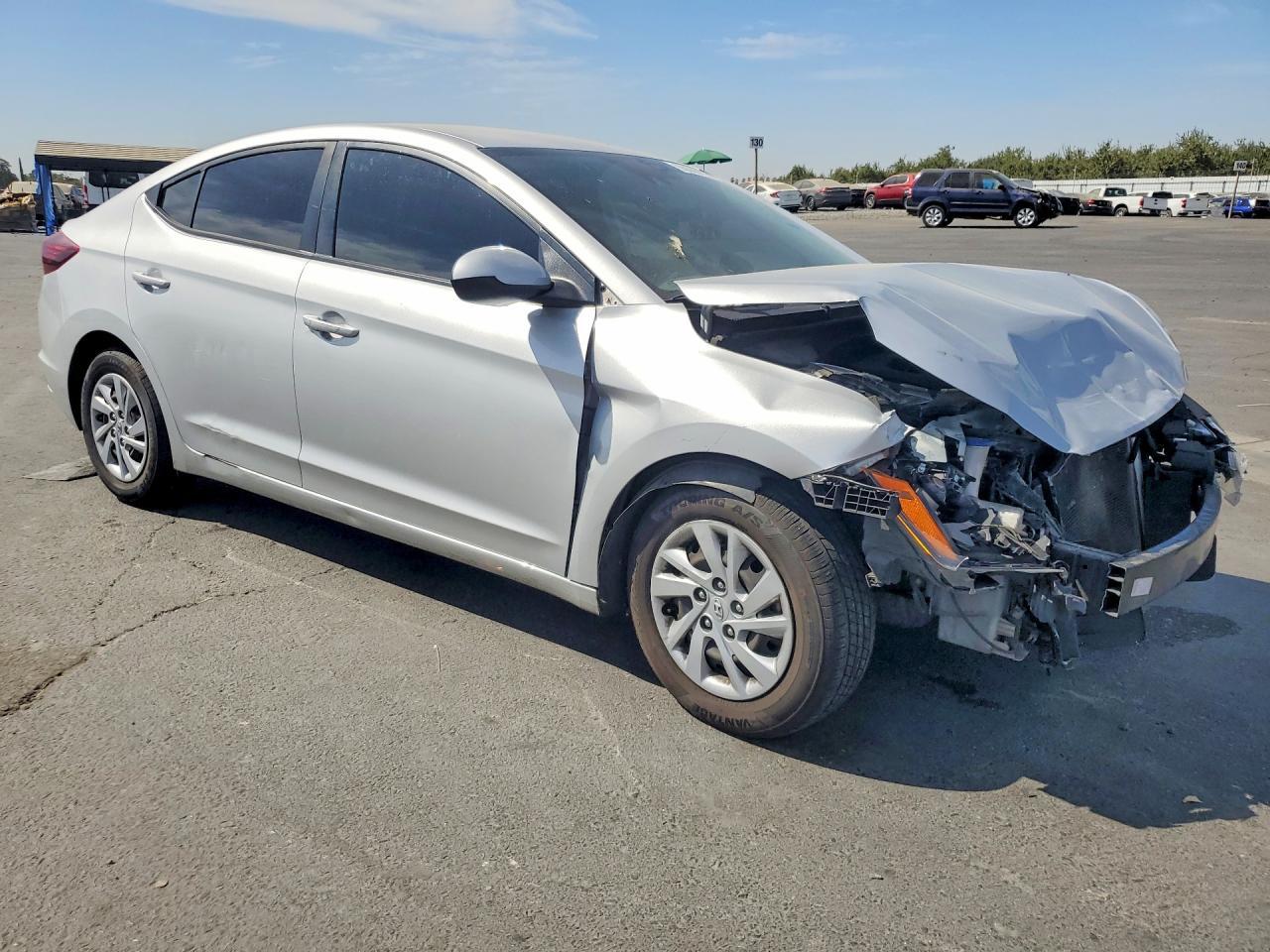 2020 Hyundai Elantra Se - Фото 4