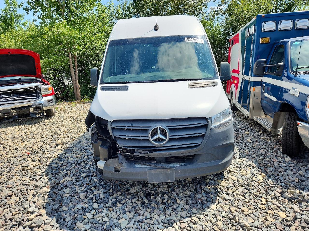 2022 Mercedes-Benz Sprinter 2500 Delivery Van - Image 5