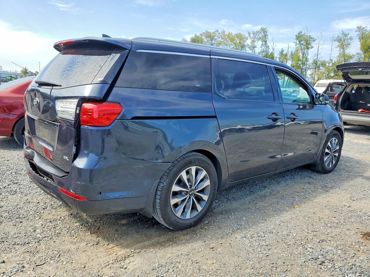 2015 Kia Sedona Sx - Фото 3