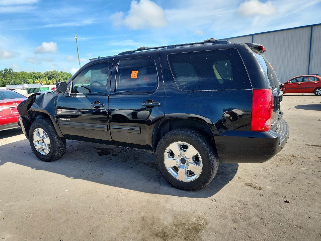2011 GMC Yukon Sle - Фото 2