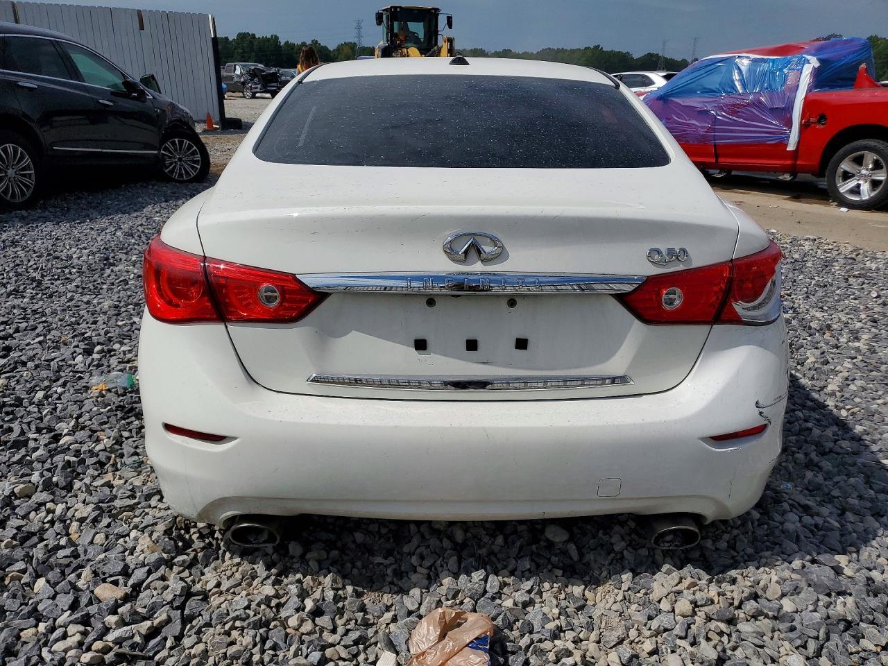 2017 Infiniti Q50 3.0T Premium - Image 6