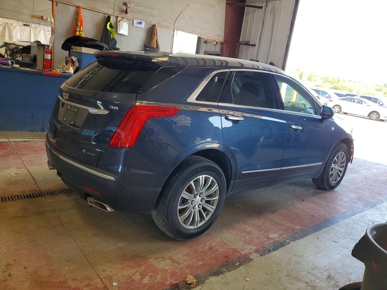2019 Cadillac Xt5 Luxury - Image 3