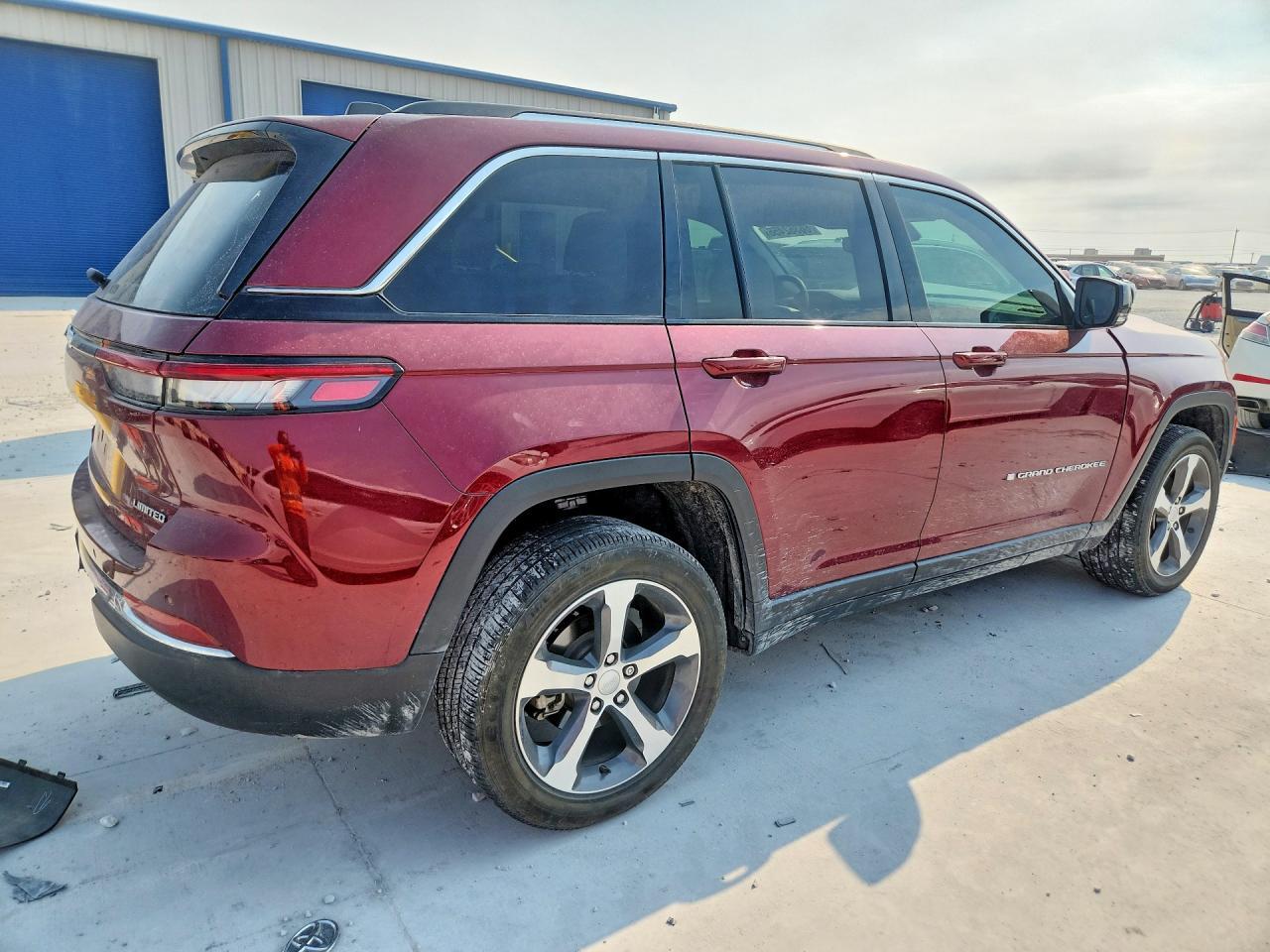 2023 Jeep Grand Cherokee Limited - Image 3