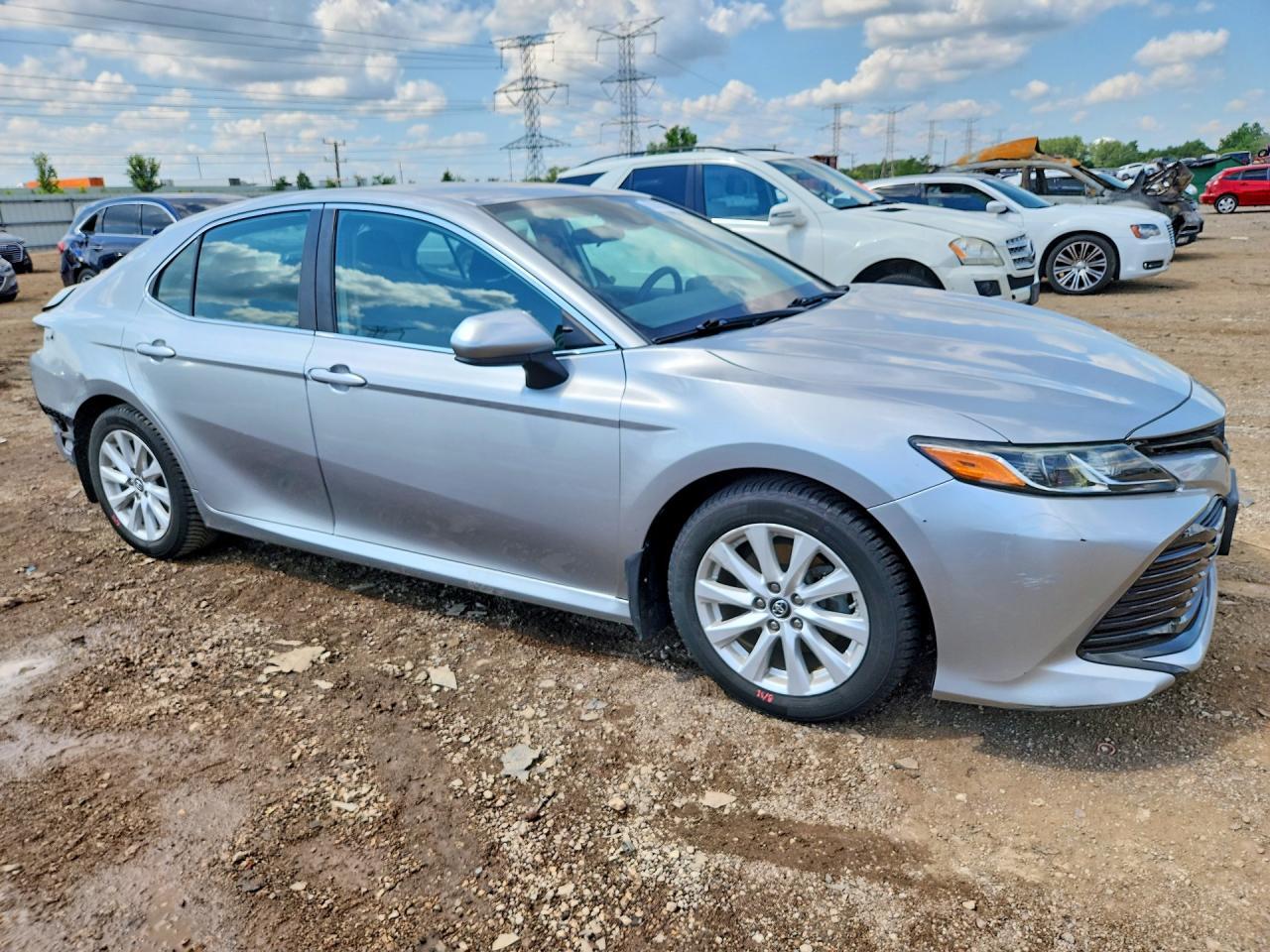 2019 Toyota Camry Le - Image 4