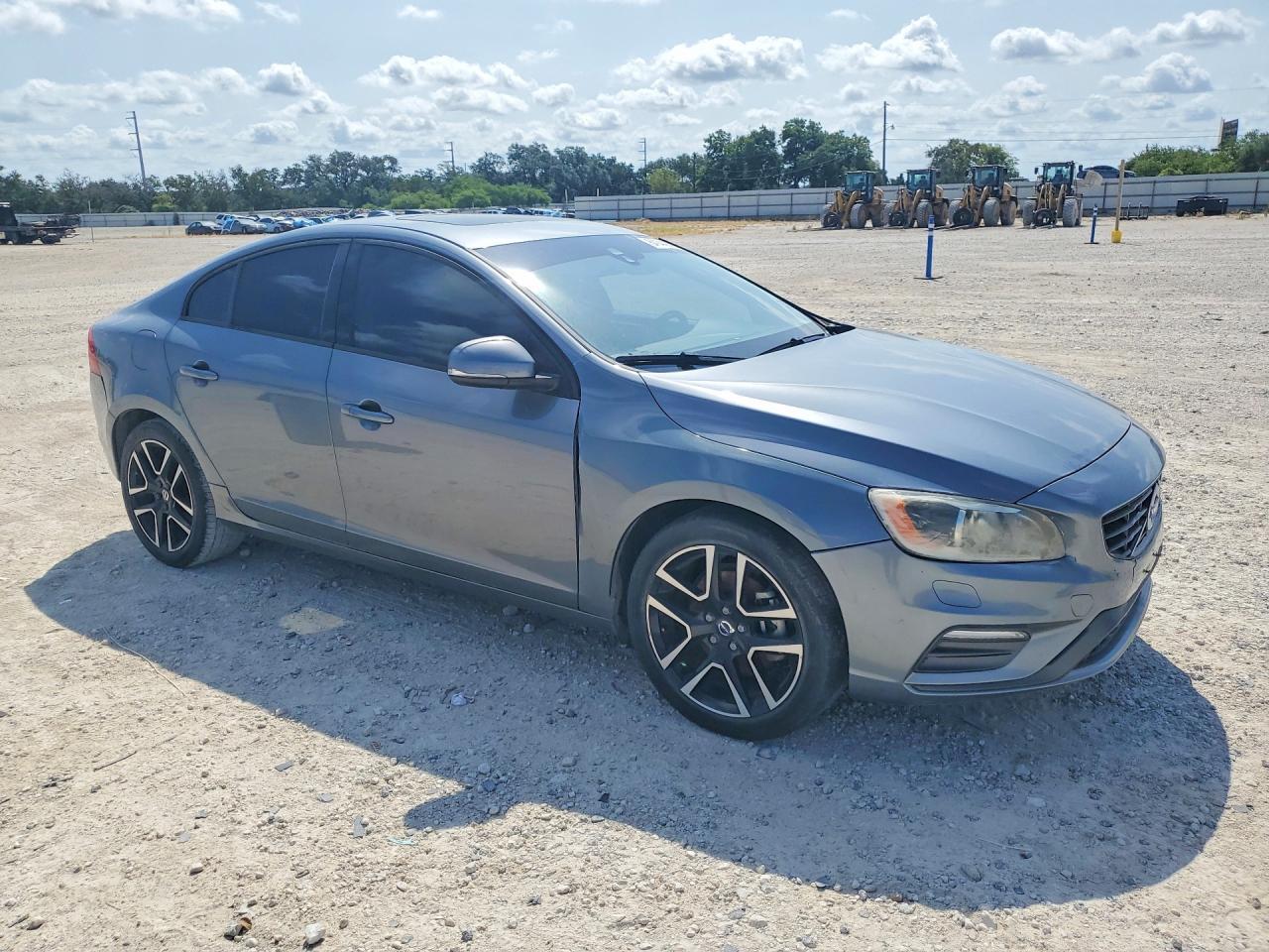2017 Volvo S60 T5 - Image 4