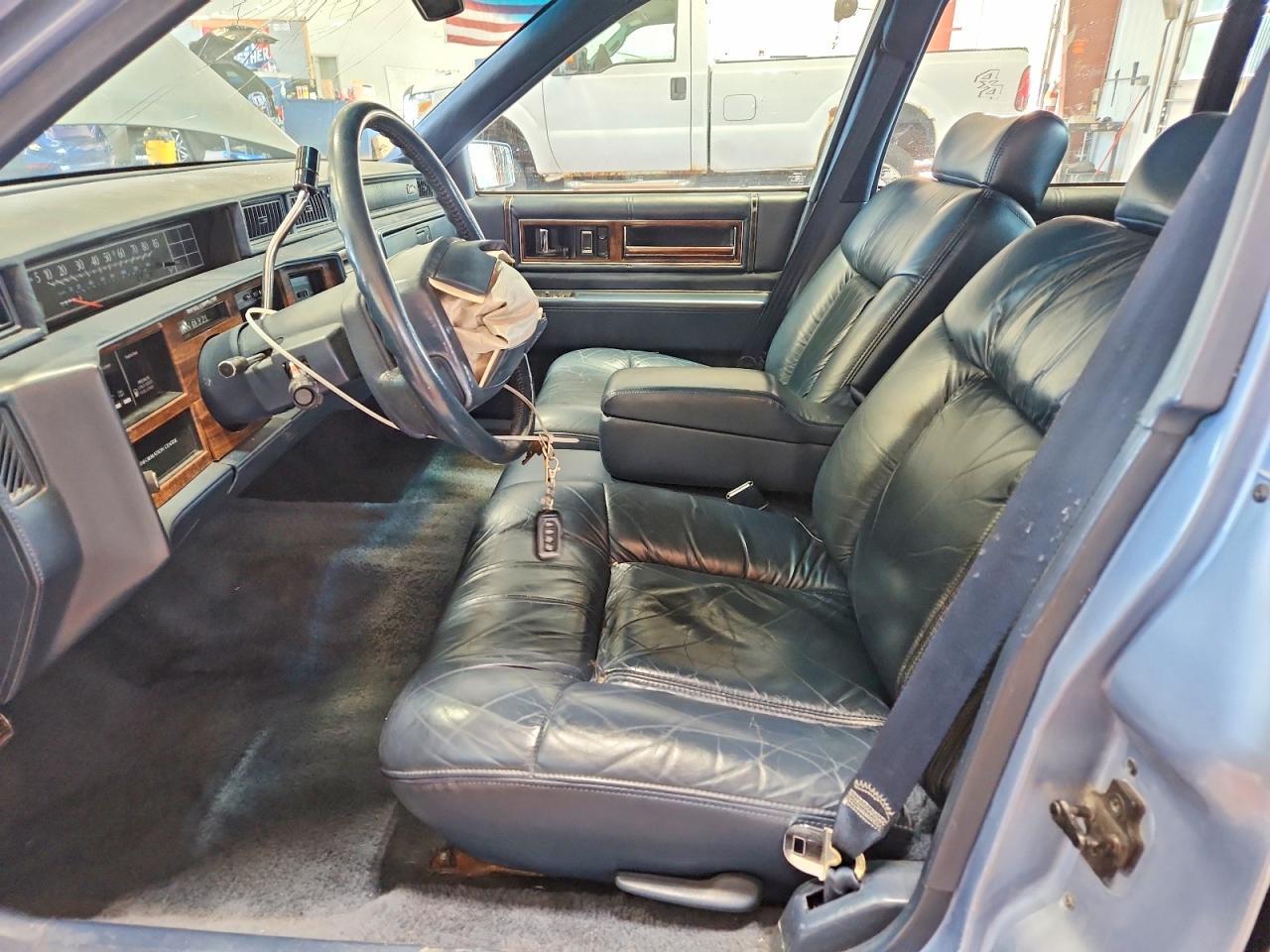 1992 Cadillac Deville - Фото 7