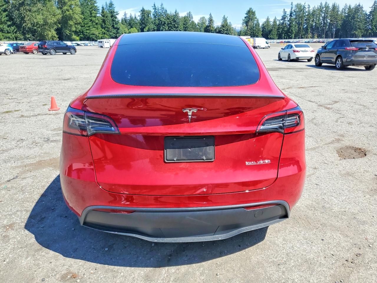 2023 Tesla Model Y - Image 6