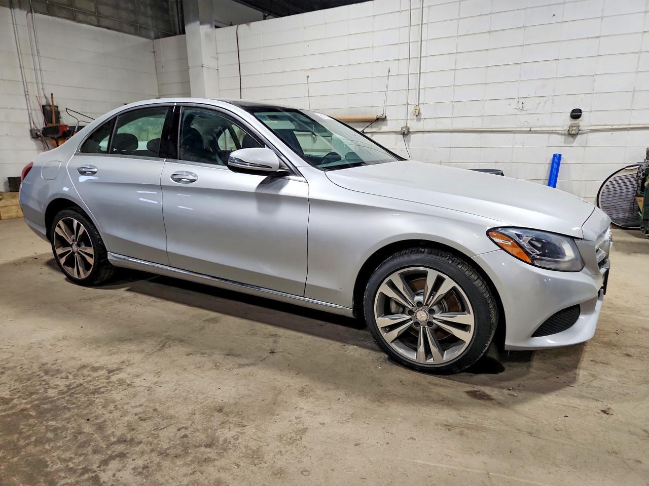 2016 Mercedes-Benz C 300 4Matic - Фото 4
