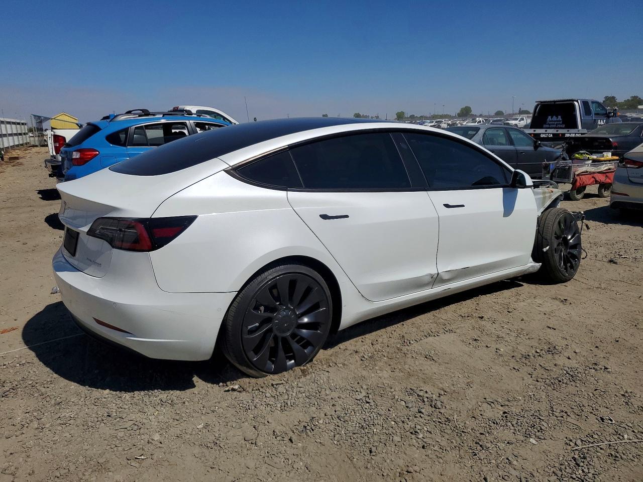 2022 Tesla Model 3 - Image 3