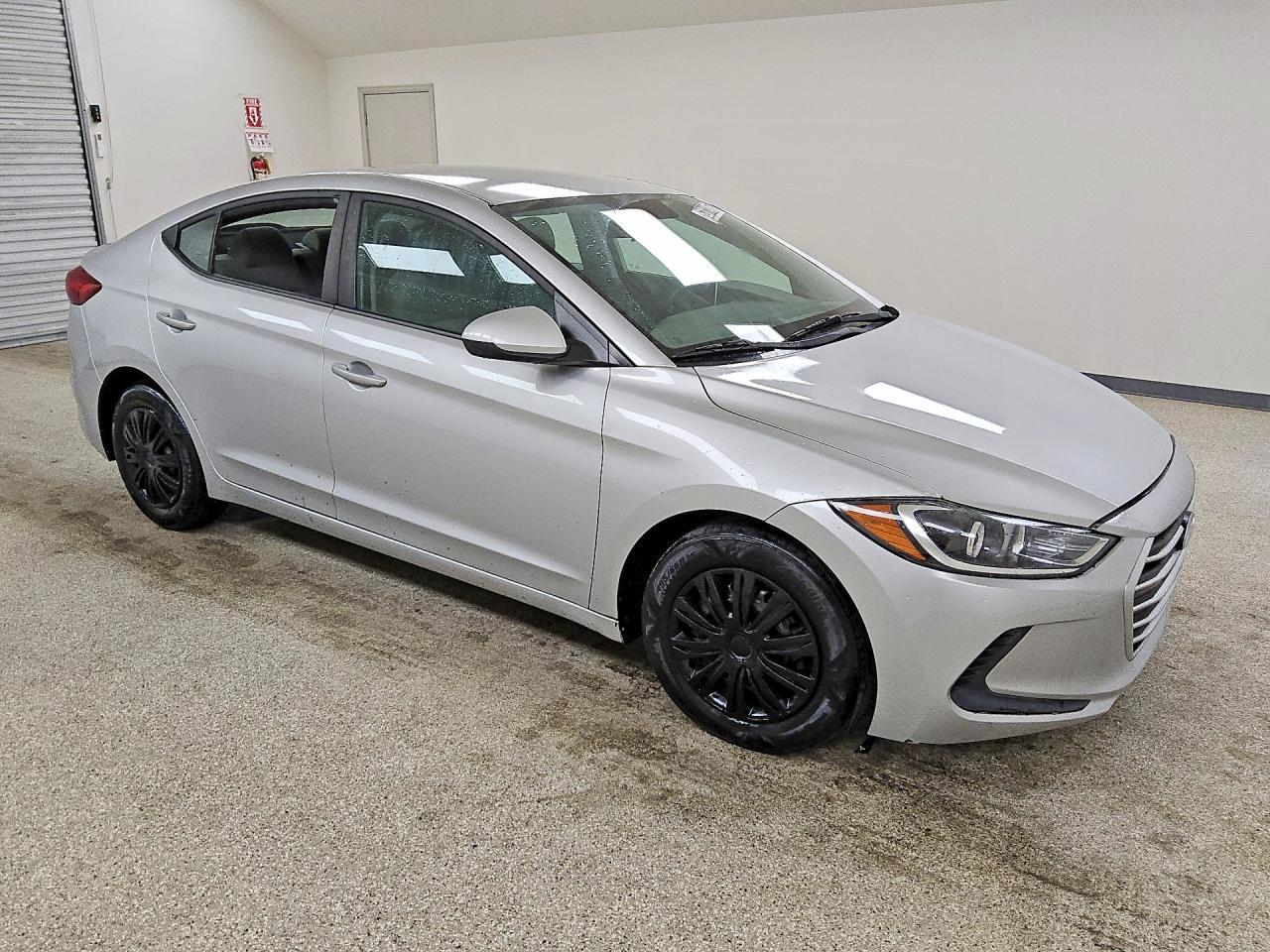 2018 Hyundai Elantra Se - Image 4