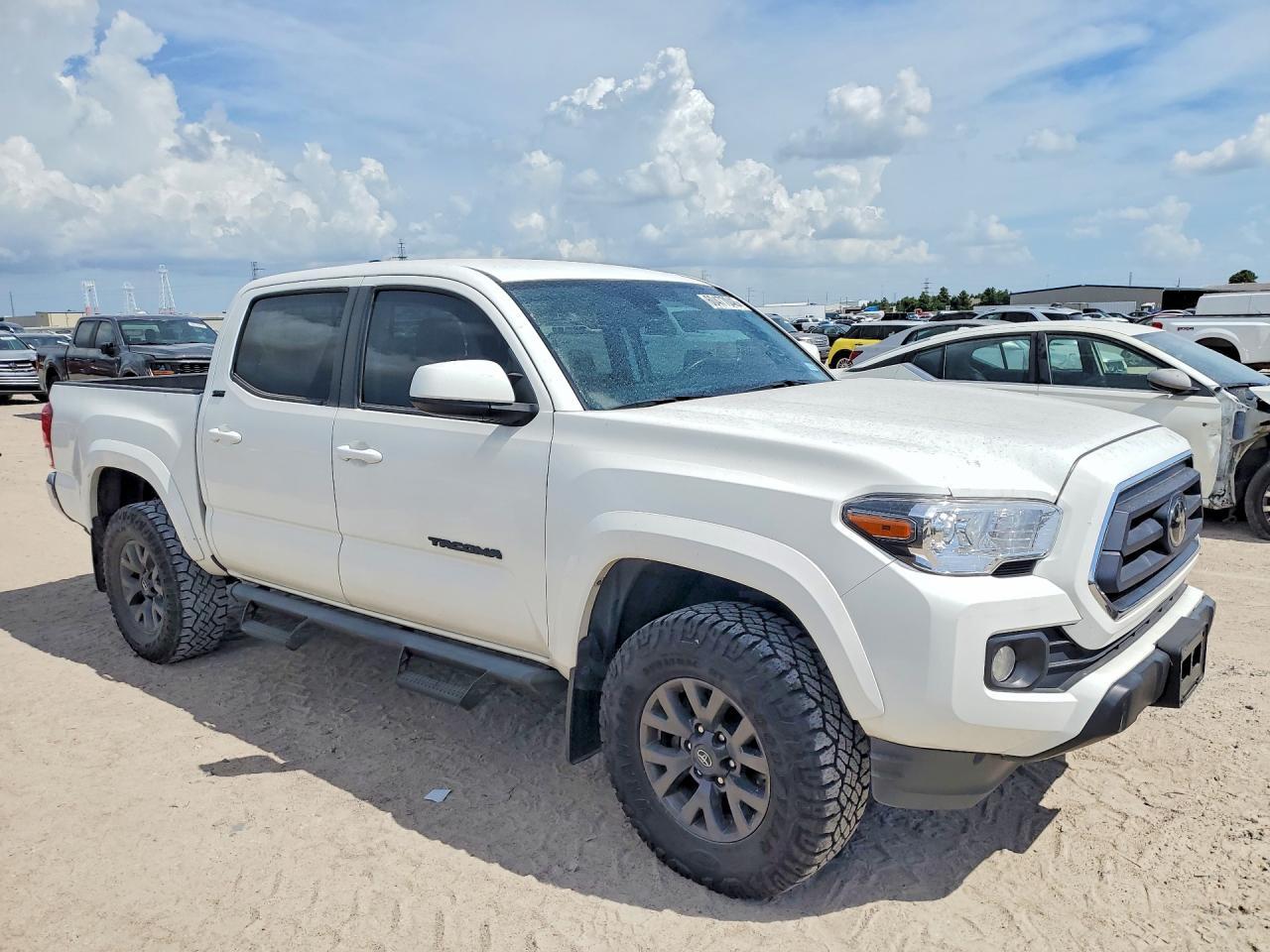 2023 Toyota Tacoma Sr5 V6 - Image 4