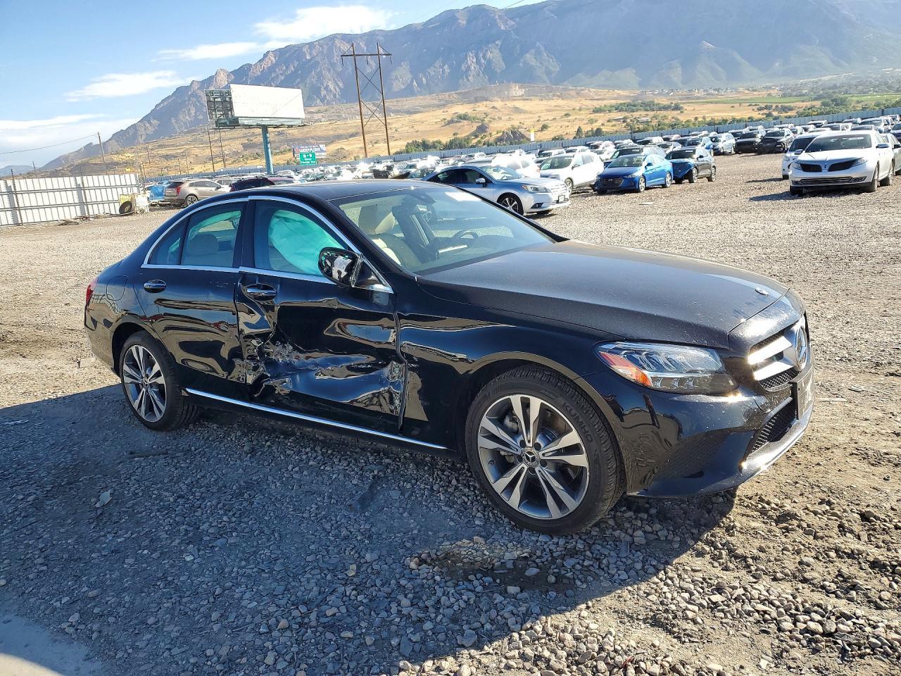 2021 Mercedes-Benz C 300 4Matic - Фото 4