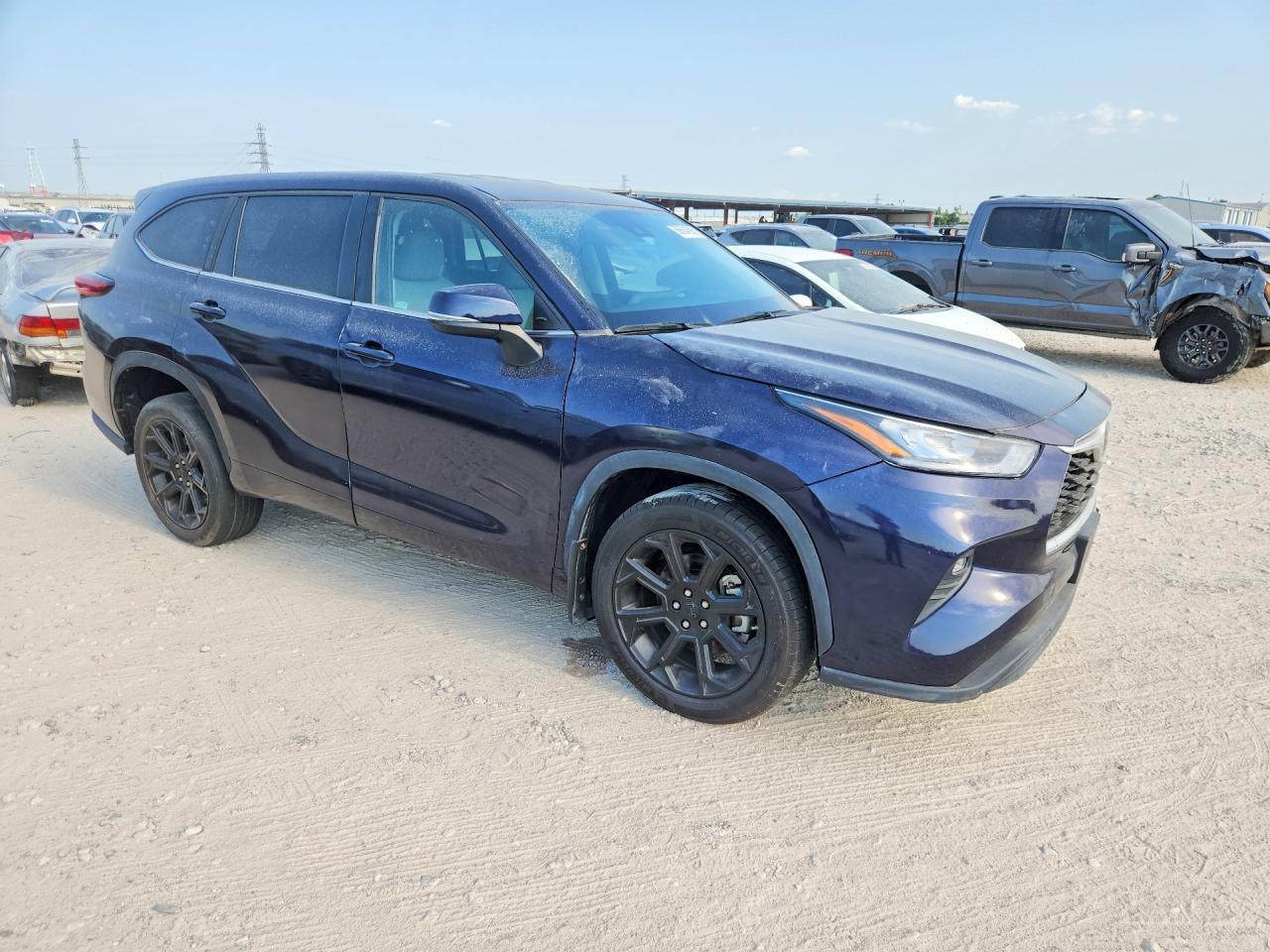 2023 Toyota Highlander Le - Фото 4