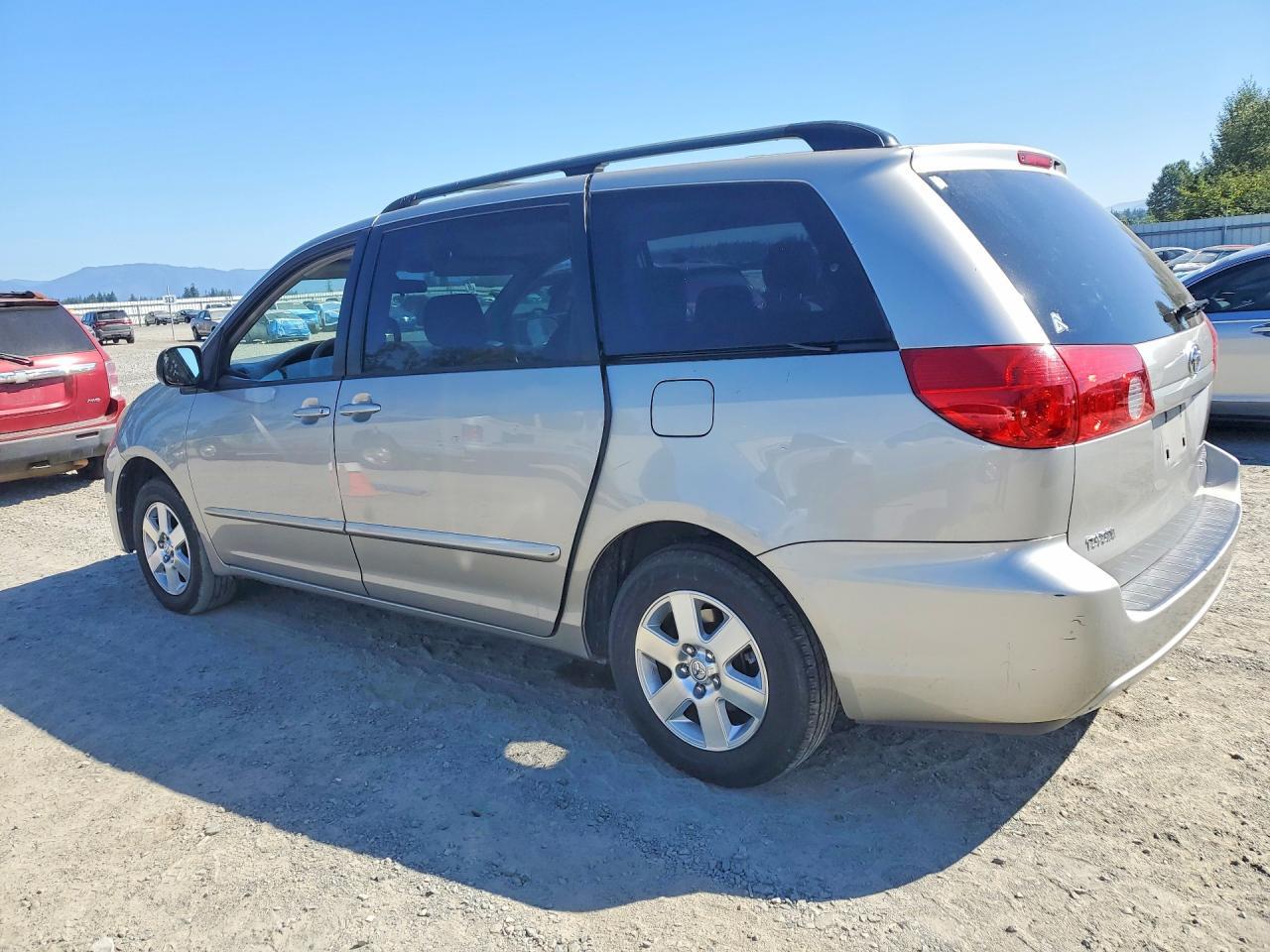 2006 Toyota Sienna Le 8 Passenger - Фото 2