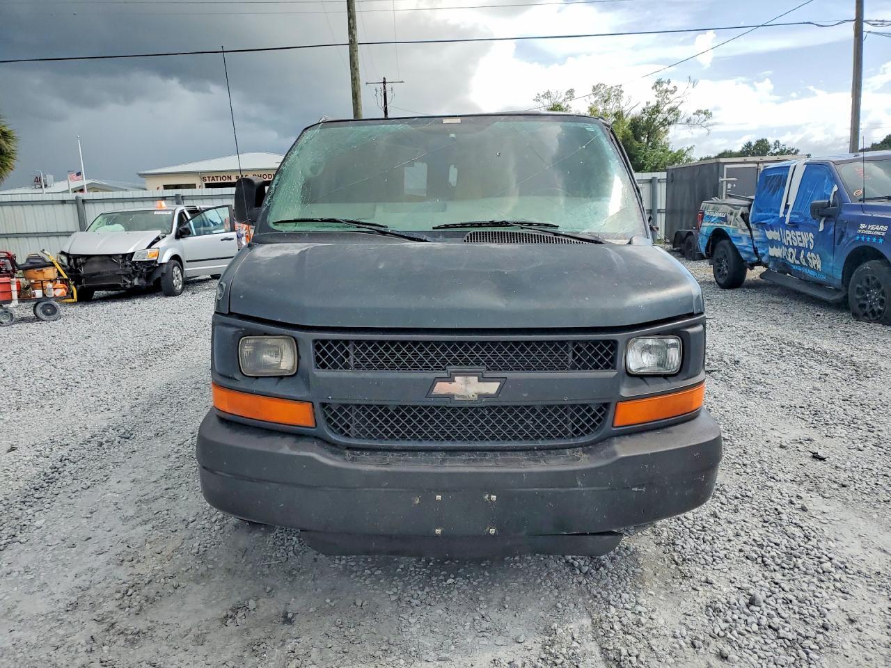 2005 Chevrolet Express G2500 - Фото 5