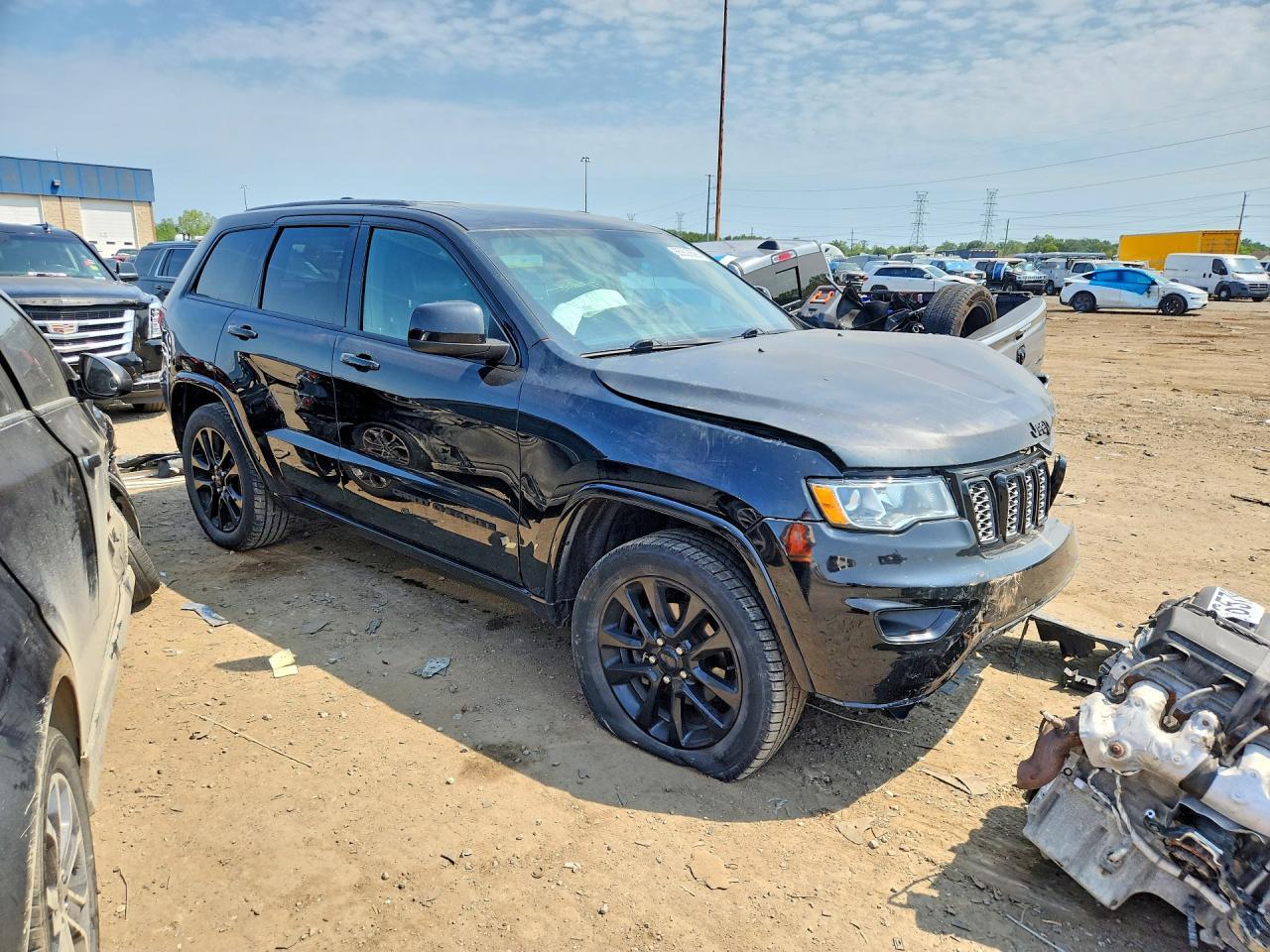 2018 Jeep Grand Cherokee Laredo - Image 4