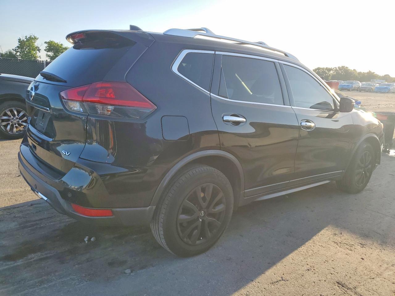 2019 Nissan Rogue Sv - Фото 3