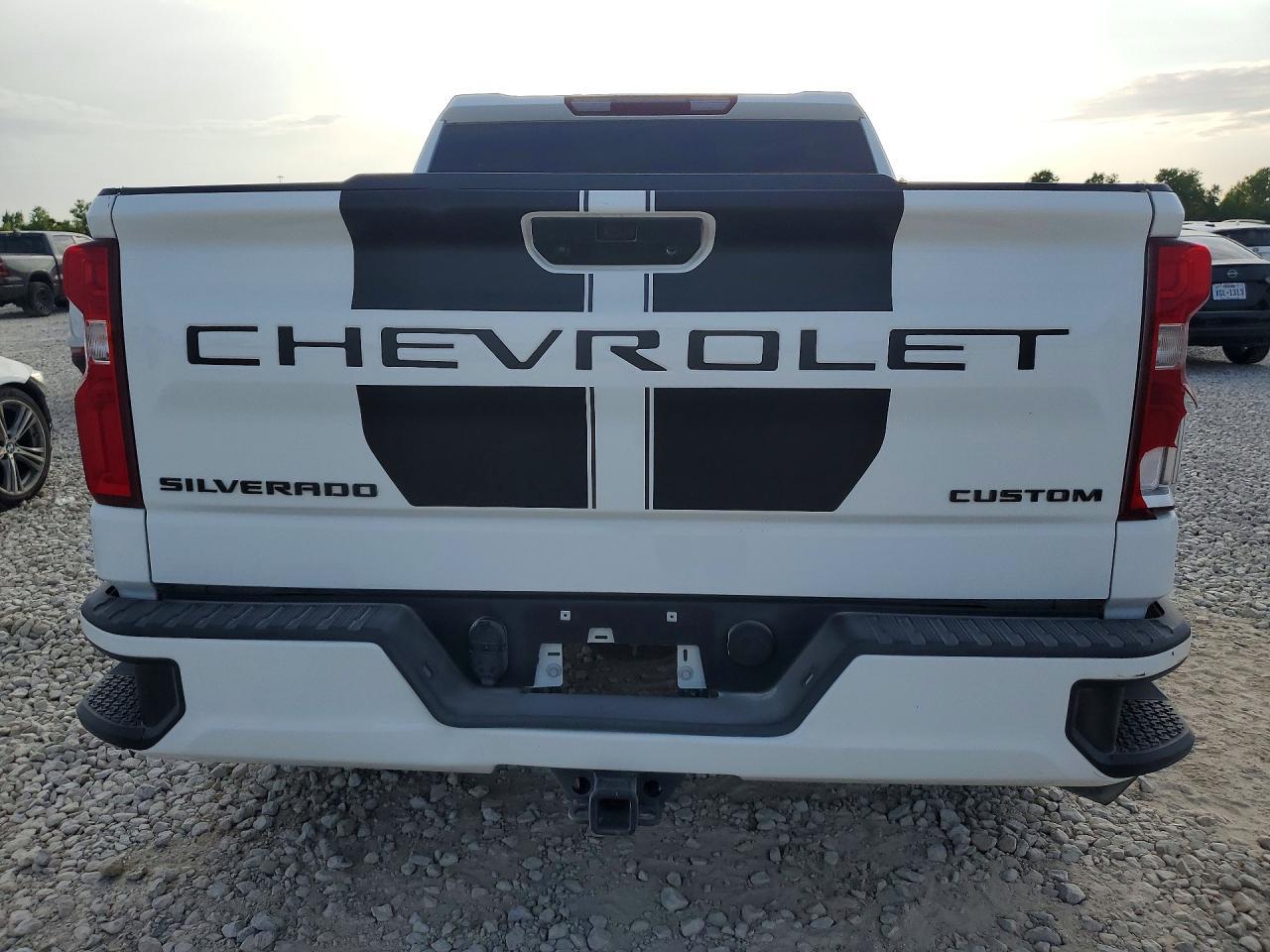 2022 Chevrolet Silverado Ltd C1500 Custom - Фото 6