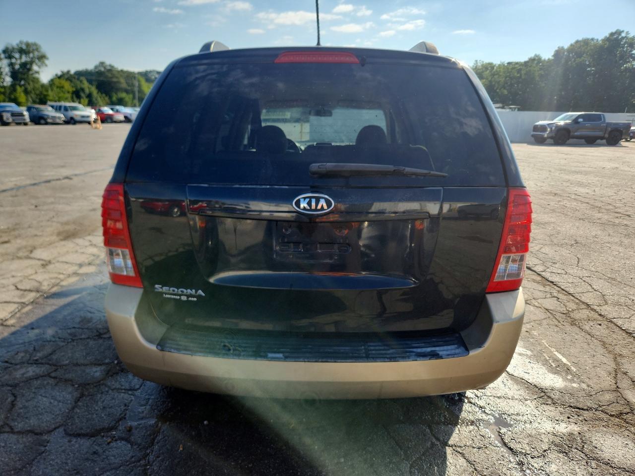 2011 Kia Sedona Lx - Фото 6