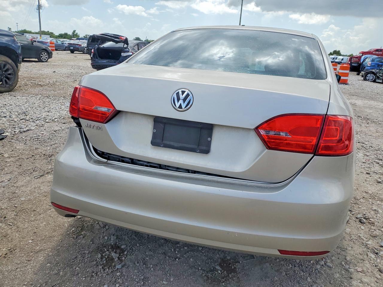 2013 Volkswagen Jetta Base - Фото 6