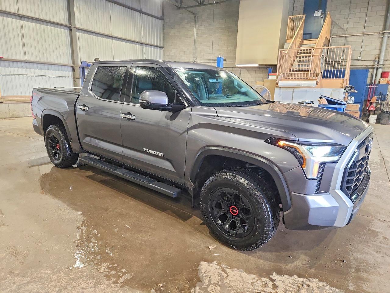 2023 Toyota Tundra Crewmax Limited - Image 4