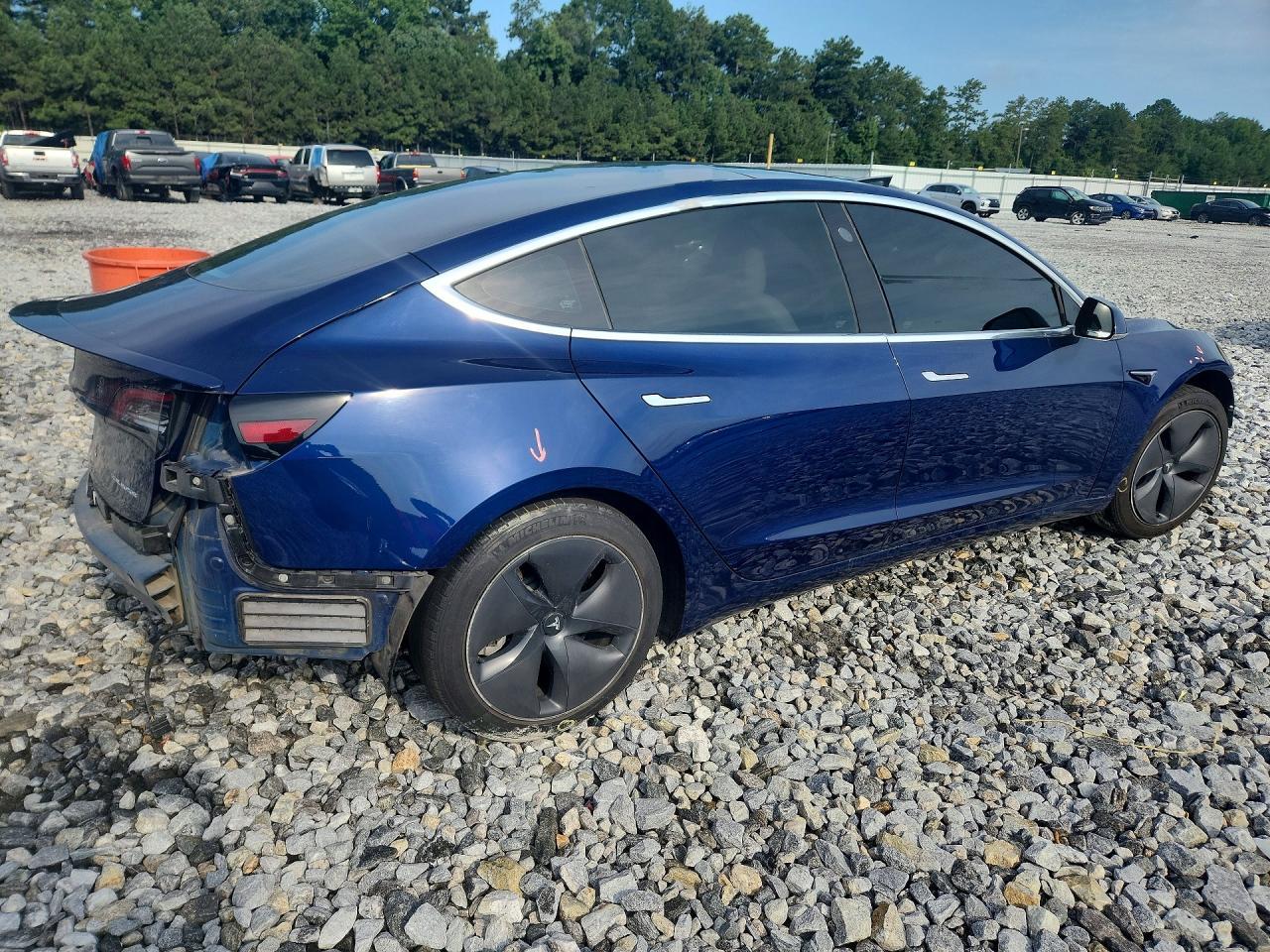 2018 Tesla Model 3 - Фото 3