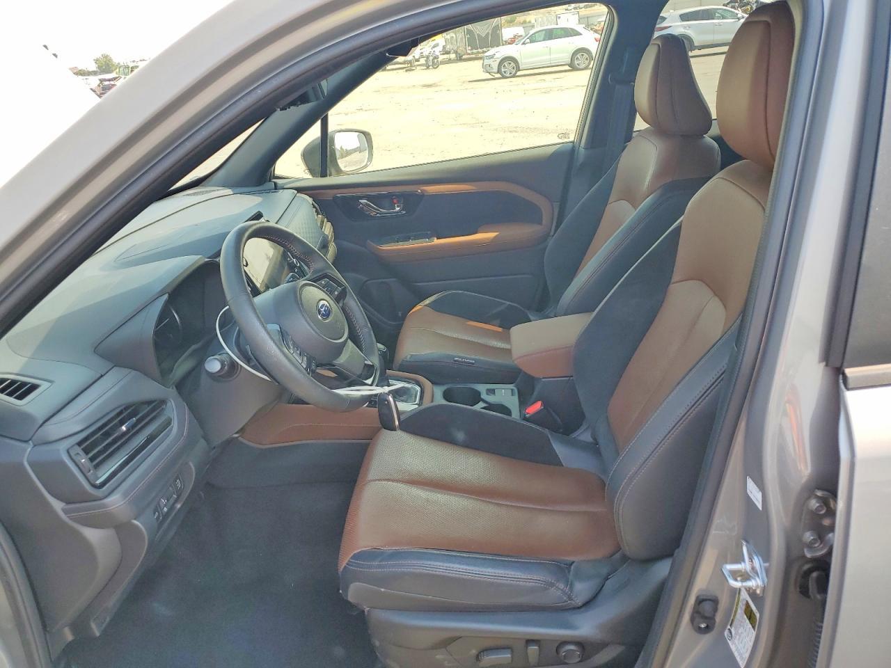 2025 Subaru Forester Touring - Фото 7