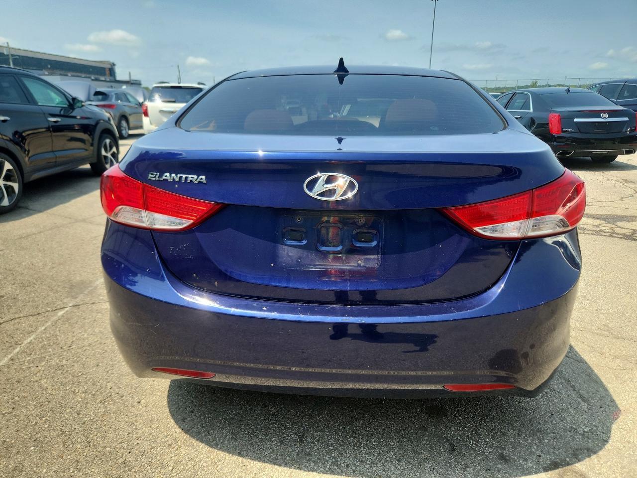 2013 Hyundai Elantra Gls - Фото 6