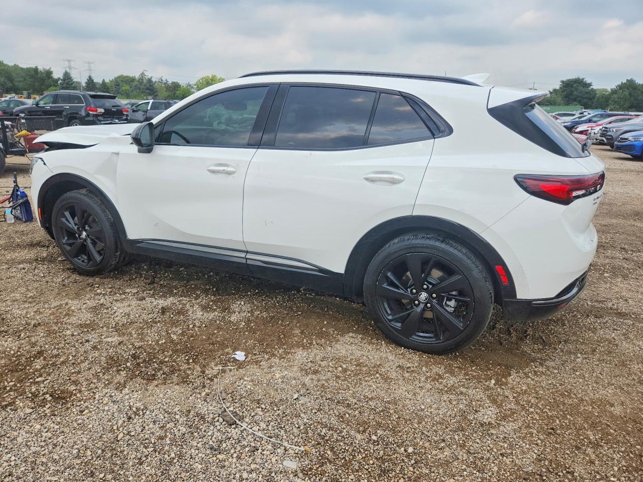 2023 Buick Envision Essence - Фото 2