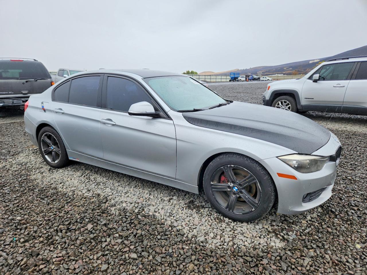 2015 BMW 320 I - Image 4