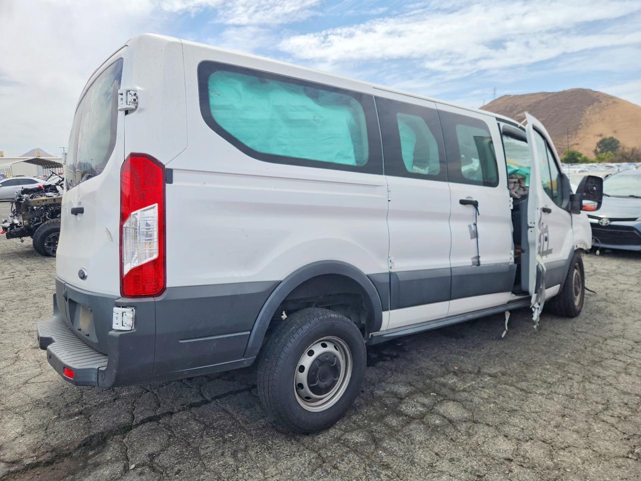 2015 Ford Transit T-150 - Image 3