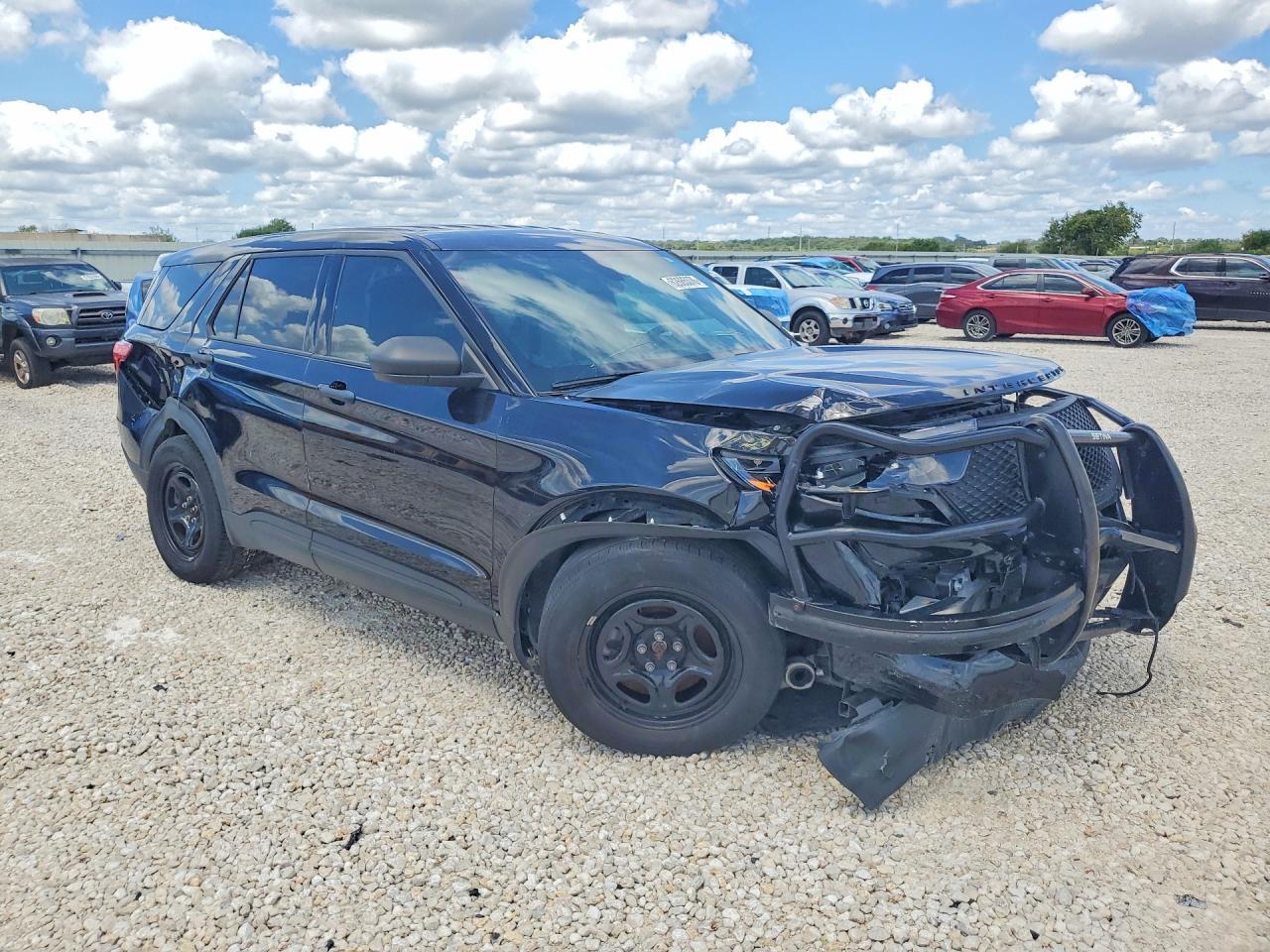 2024 Ford Explorer Police Interceptor - Image 4