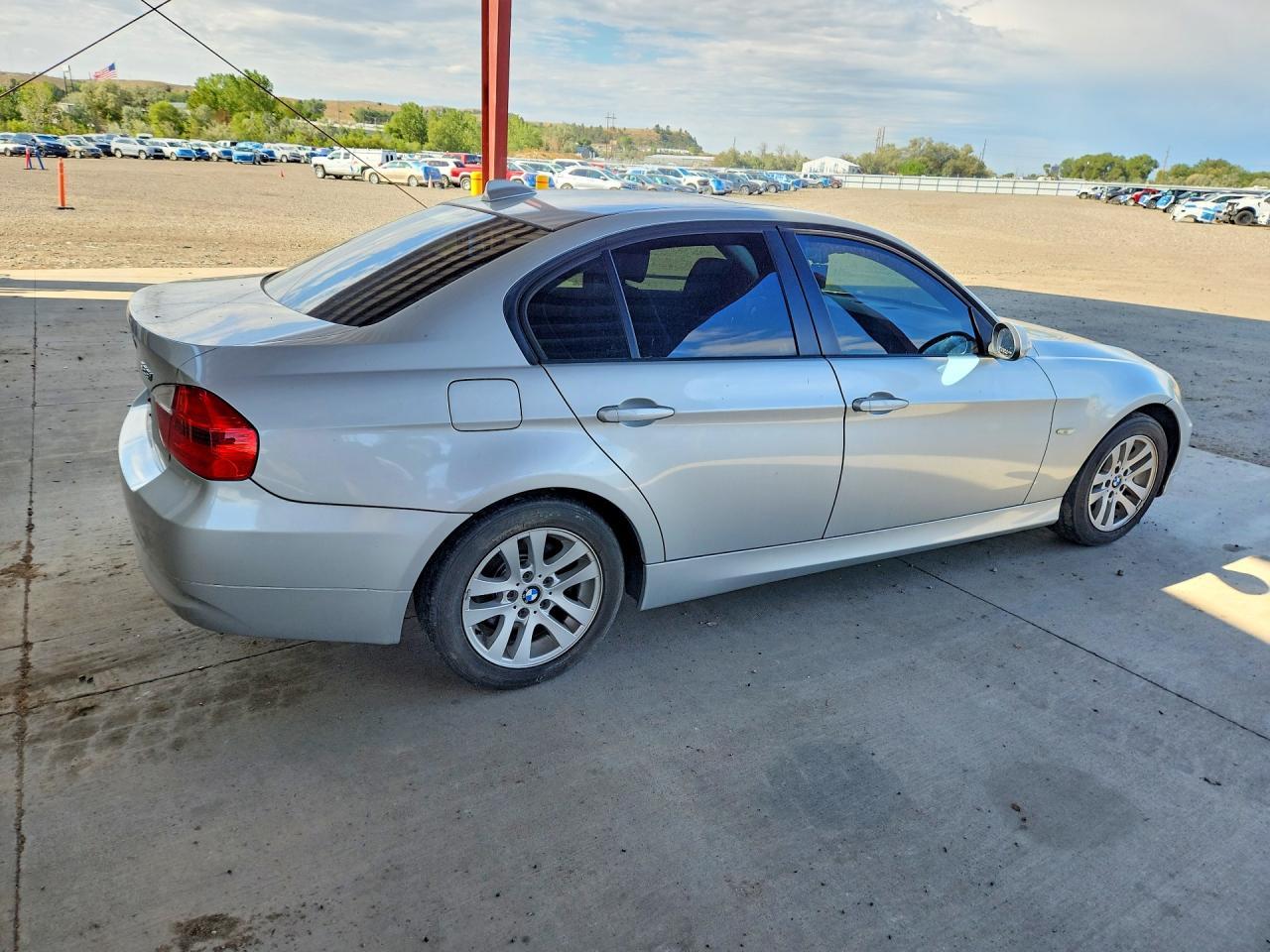 2006 BMW 325 I - Фото 3