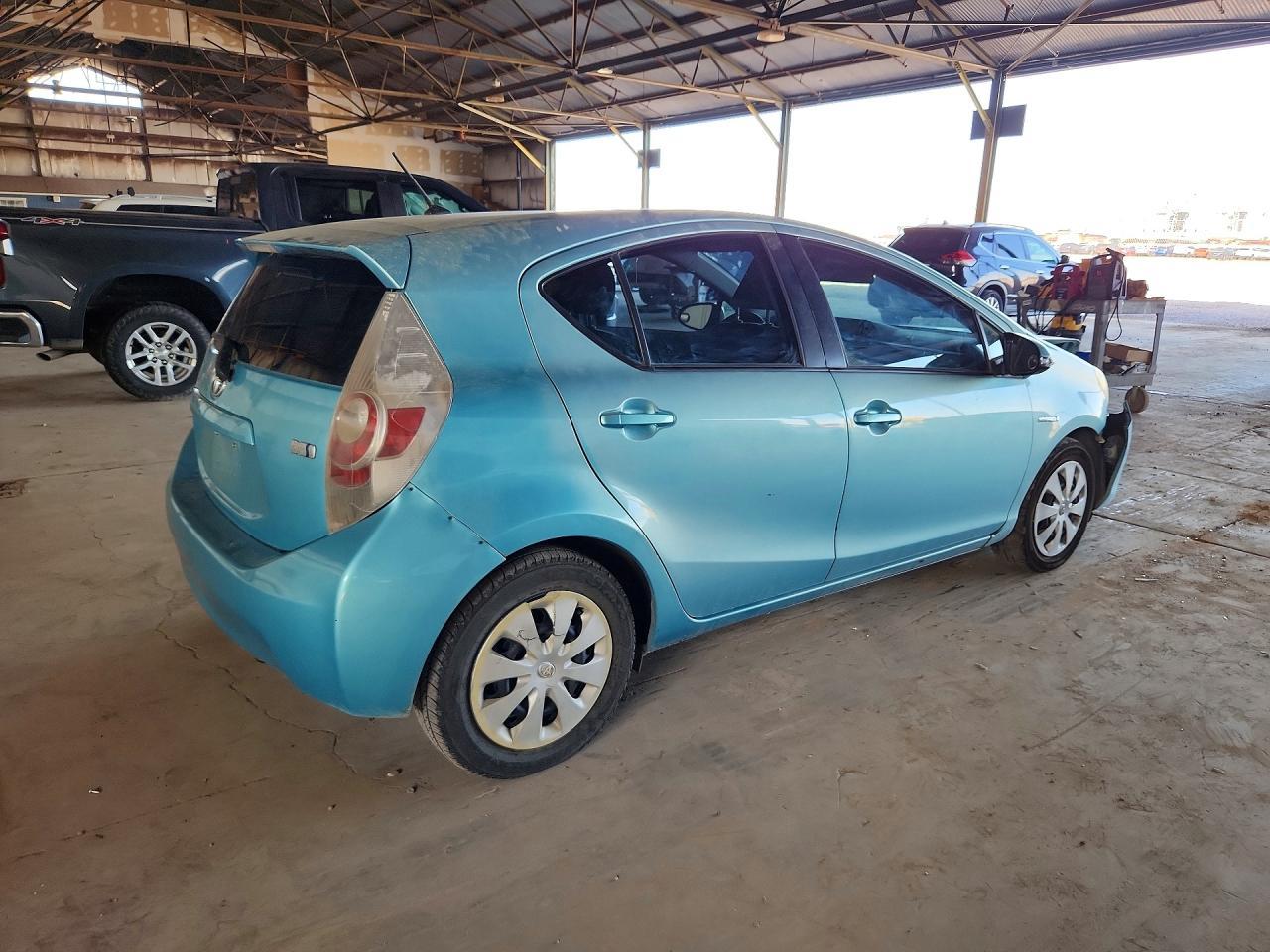 2013 Toyota Prius C Two - Image 3