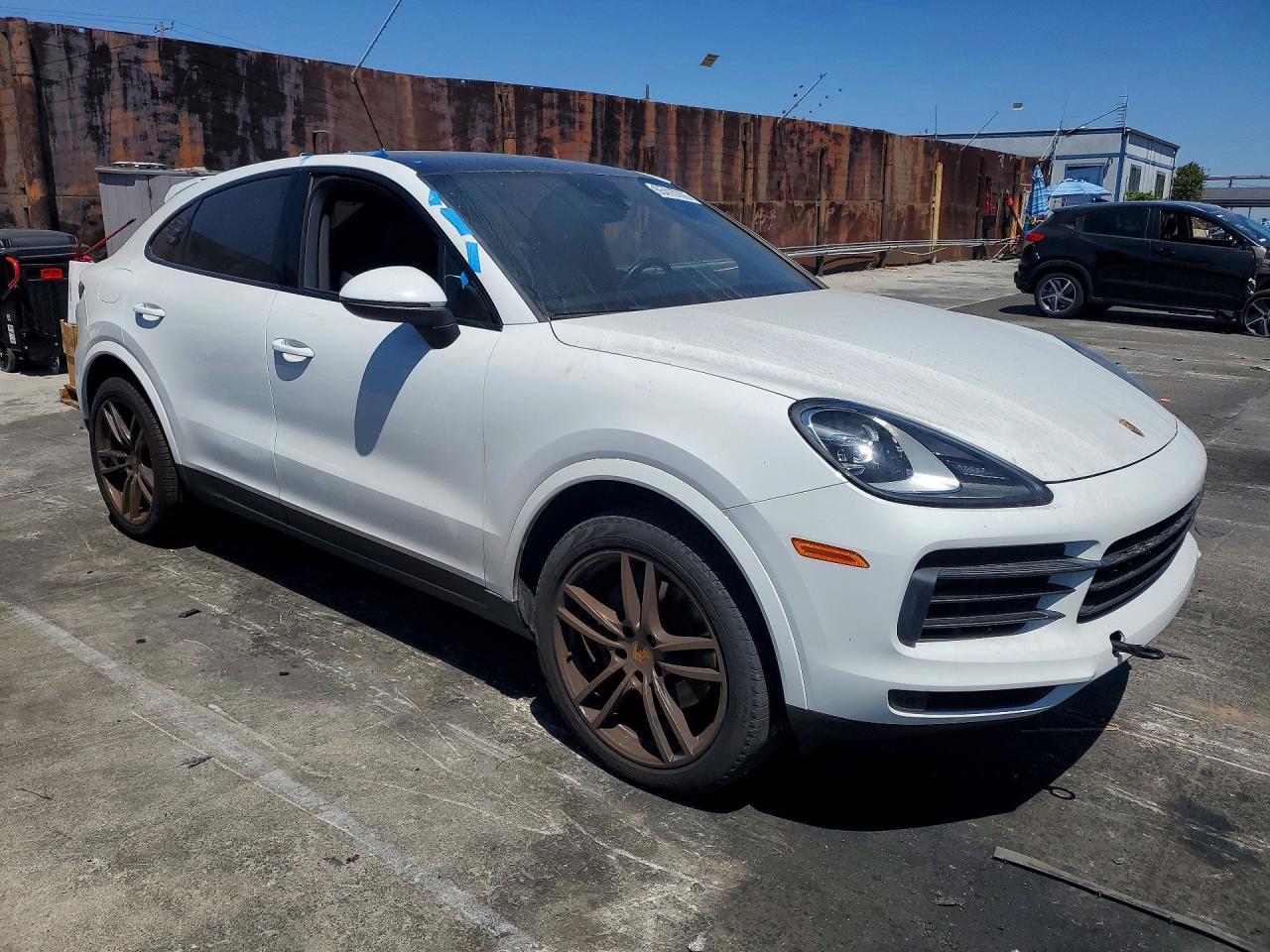 2020 Porsche Cayenne Coupe - Фото 4