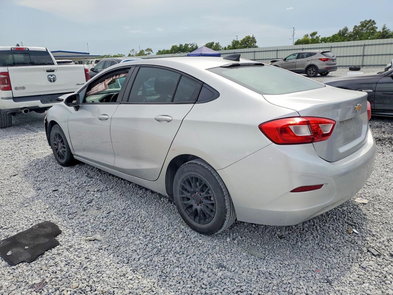 2018 Chevrolet Cruze Ls - Image 2
