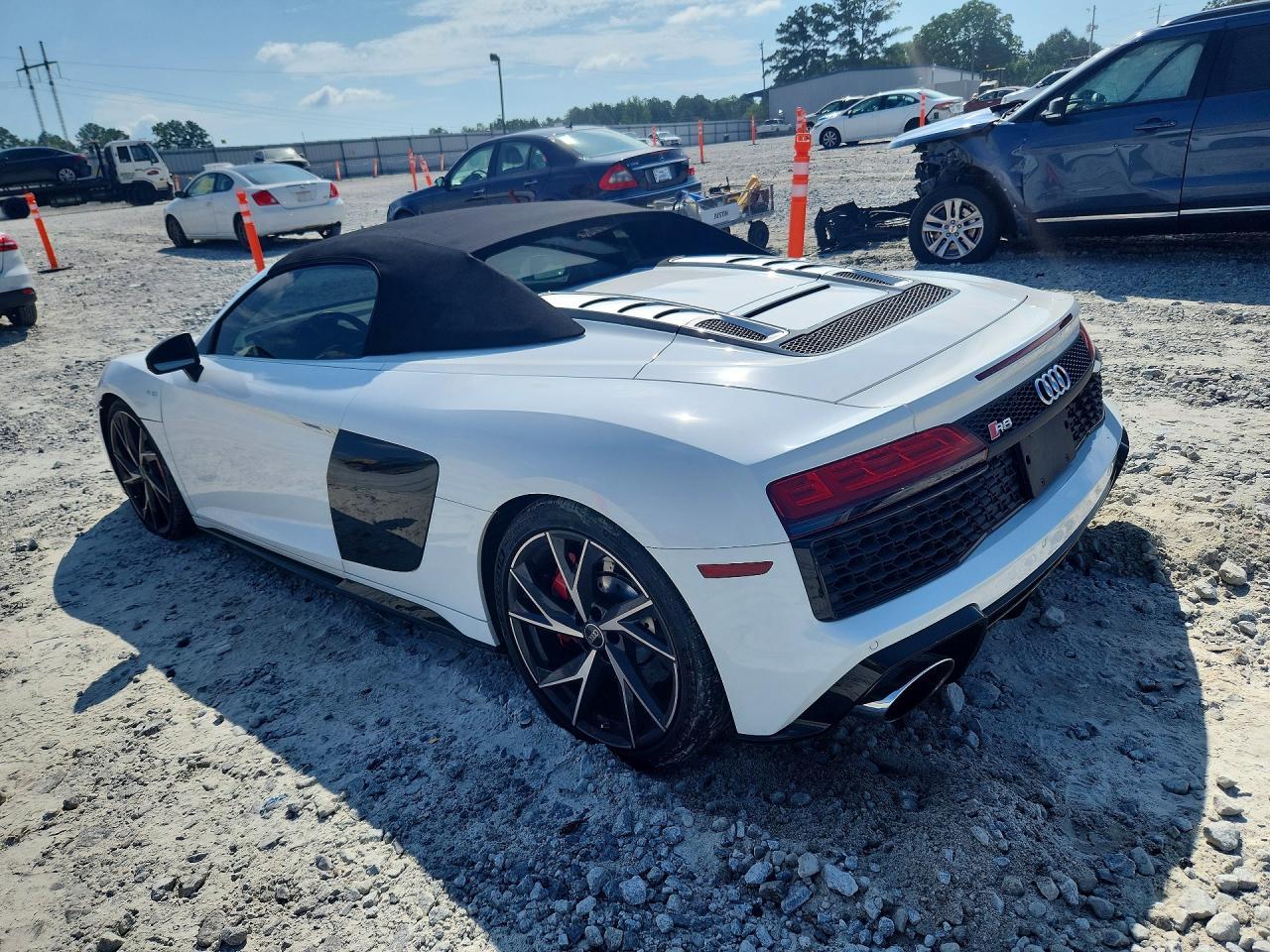 2022 Audi R8 - Image 2