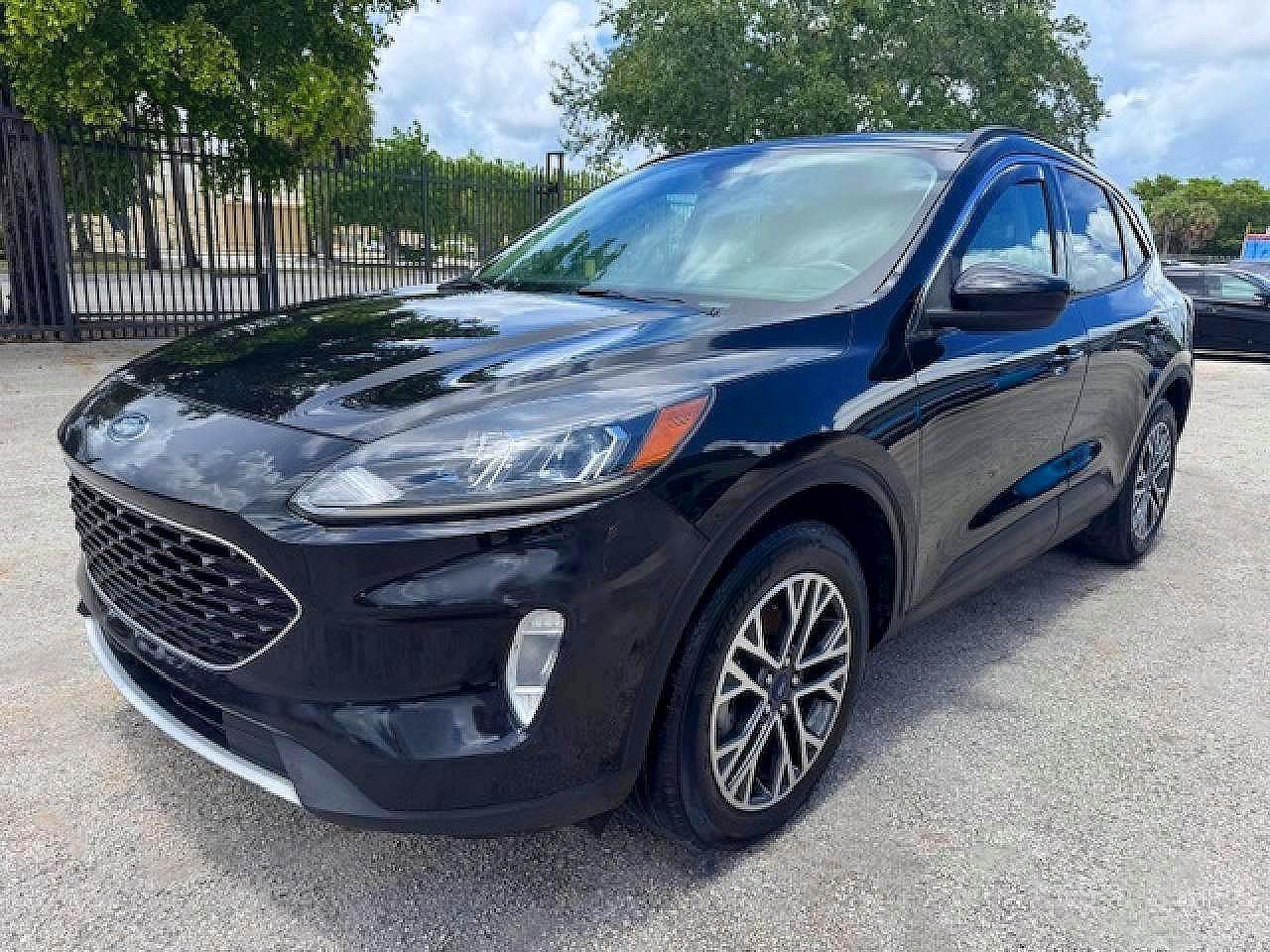 2020 Ford Escape Sel