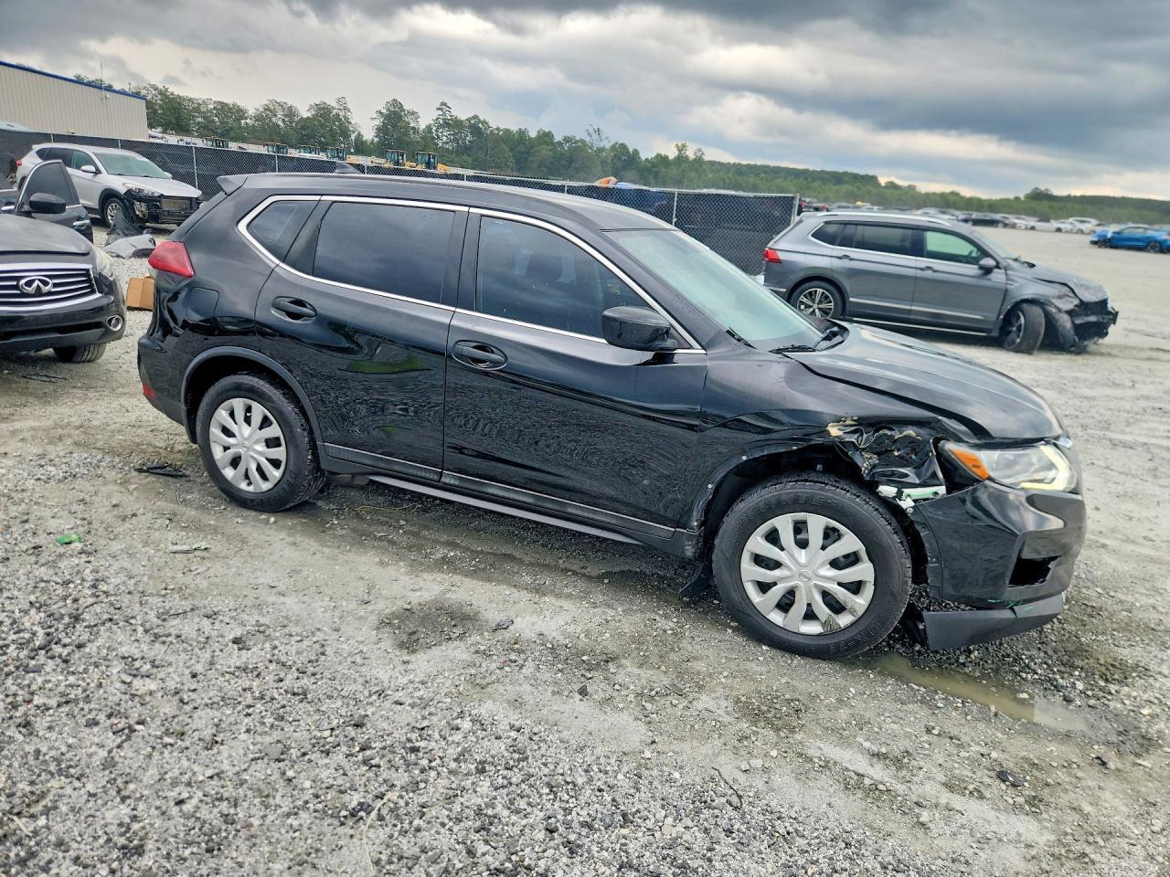 2018 Nissan Rogue S - Image 4